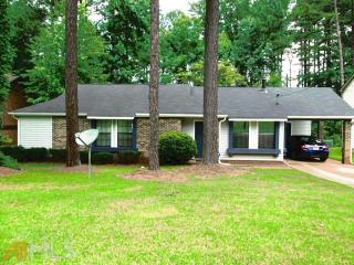 2361 Newgate Dr, Decatur, GA 30035-2421