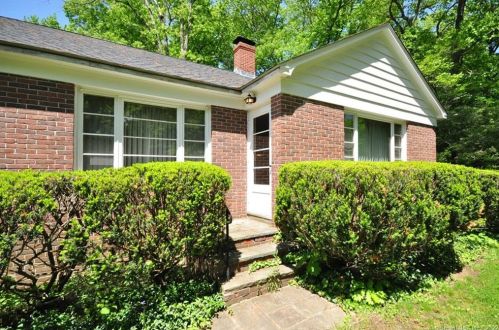 292 Northside Dr, Torrington, CT 06790-3316