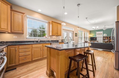 1826 Luther Lowell Ln, Sycamore IL  60178-8751 exterior