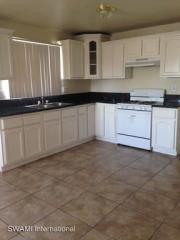 233 111th St, Los Angeles CA  90061-2533 exterior