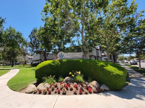 6458 Twin Circle Ln, Simi Valley CA  93063-6418 exterior