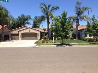 4410 Harold Ave, Visalia, CA 93291-4028