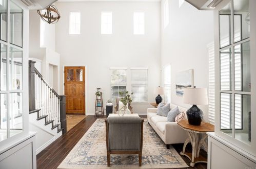 8062 Via Arce, Carlsbad, CA 92009-6950