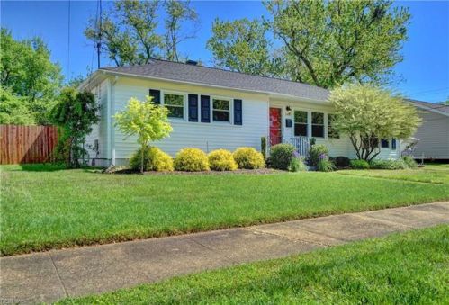 1624 Esquire St, Norfolk, VA 23503-4108