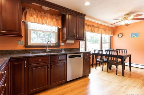 36 Simcka Dr, Wapping, CT 06074-3528