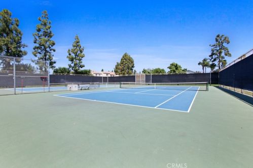 25 Brookfield, Irvine CA  92604-3242 exterior