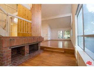 2927 Woodwardia Dr, Los Angeles CA  90077-2124 exterior