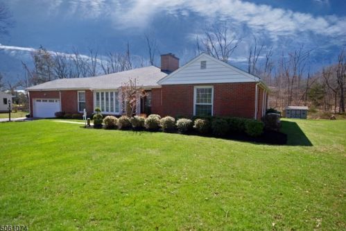 453 Bayberry Rd, Bridgewater, NJ 08807-2203
