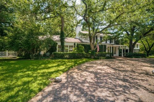 5722 Chatham Hill Rd, Dallas TX  75225-3208 exterior