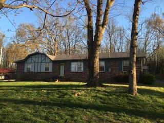 117 Ravenwood Cir, Dickson TN  37055-9569 exterior