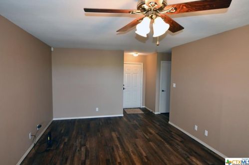 507 Arabian Dr, Victoria, TX 77904-3252