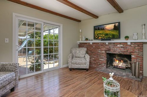 2750 Bridgeport Ave, Anaheim CA  92804-2002 exterior