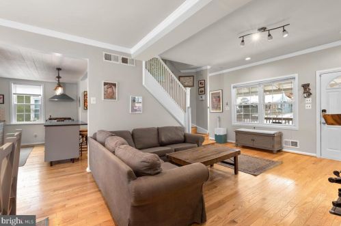 725 Silver Spring Ave, Silver Spring MD 20910-4616 exterior