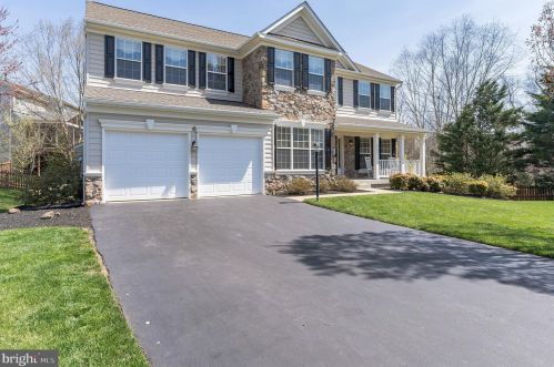7705 Cotswald Ct, Gainesville, VA 20155-4855
