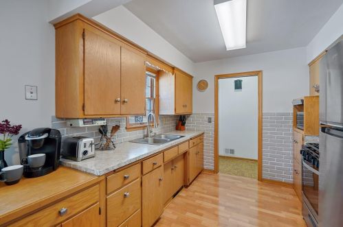 1065 Highview Dr, Saint Paul MN  55112-2417 exterior