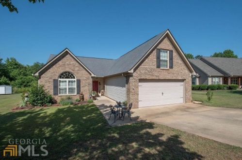 309 Perimeter Dr, Lagrange, GA 30241-9437