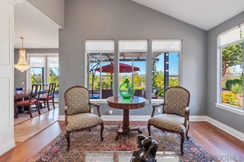 1597 Parkview Dr, Vista CA  92081-8750 exterior