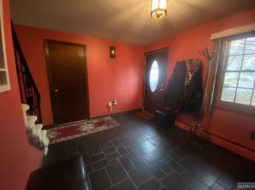 405 White Ave, Rockleigh, NJ 07647-1523
