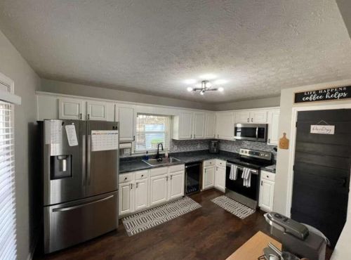 135 Ashley Creek Dr, Newnan GA  30263-4167 exterior