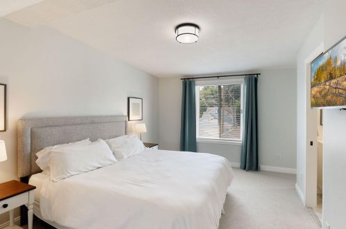 2106 Highland Pkwy, Saint Paul MN  55116-1311 exterior