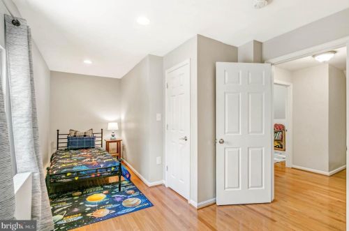 9111 Louis Ave, Silver Spring MD  20910-2129 exterior