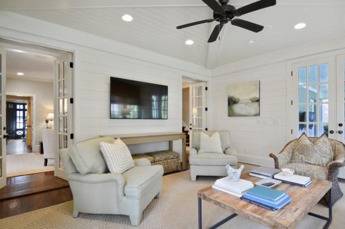 2375 Havenridge Dr, Atlanta GA  30305-4072 exterior