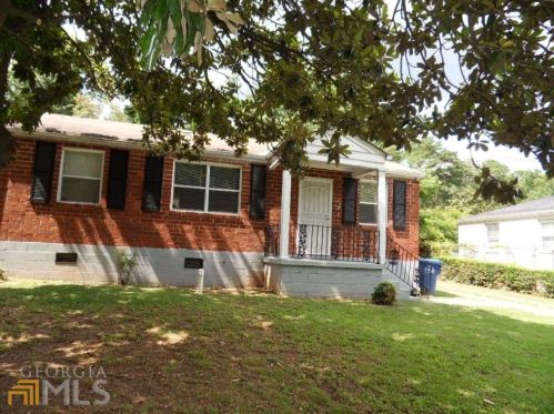 2635 Godfrey Dr, Atlanta GA  30318-7407 exterior