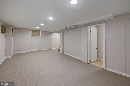 8404 Houston St, Silver Spring MD 20910-4545 exterior