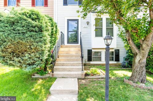9117 Aspenpark Ct, Lorton, VA 22079-1846