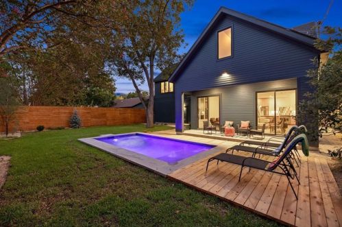 1608 Forest Hill Dr, Austin, TX 78745-1719