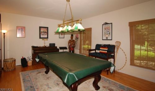 4 Everest Dr, Hackettstown NJ  07840-2844 exterior