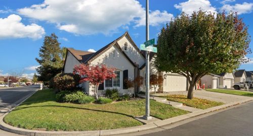 3805 Chedworth Ln, Modesto, CA 95355-7858