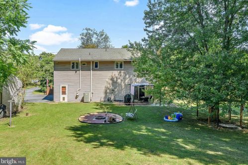 2714 Ritner Hwy, Carlisle PA  17015-9428 exterior