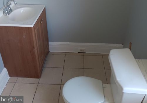 2524 19th St, Philadelphia PA 19132-3801 exterior