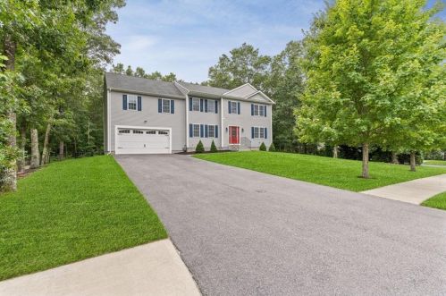 12 Arbor Dr, Coventry, RI 02816-6395
