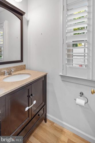 711 Greenman Rd, Tavistock NJ  08033-2719 exterior