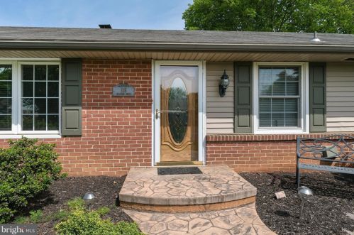 115 Shannon Dr, Lancaster, PA 17603-7013