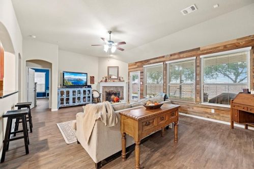 7511 Lone Star Jct St, Richmond TX 77406-7069 exterior