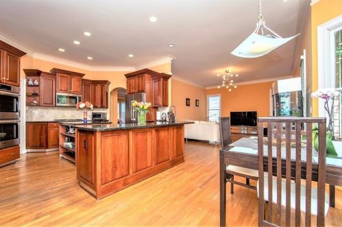 205 Fieldsborn Ct, Atlanta GA  30328-1039 exterior