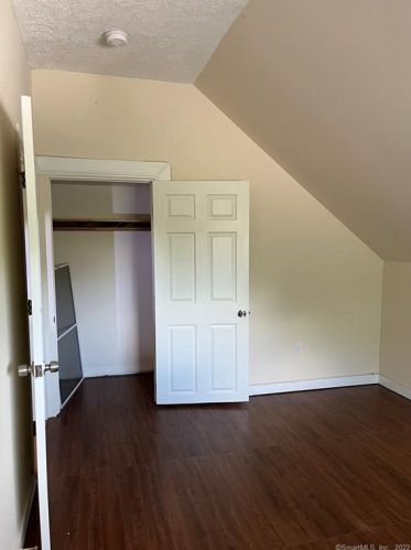 21 Vermont Ter, Southington CT  06489-3212 exterior