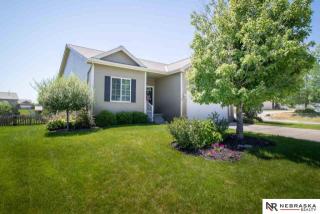 20713 Cedar Cir, Gretna, NE 68028-6930