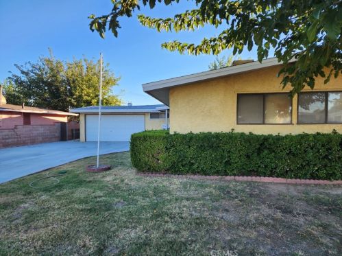44702 21st St, Lancaster, CA 93536-6508