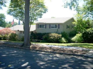 12070 Clifford St, Beaverton OR  97008-5816 exterior