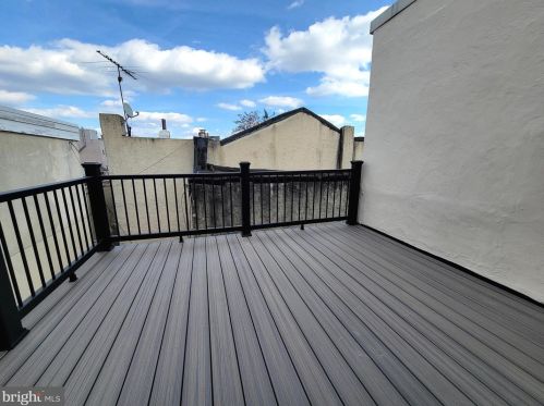 931 11 St, Philadelphia PA  19147-1901 exterior