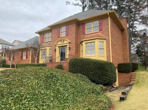 393 Westminister Ln, Lilburn, GA 30047-3064