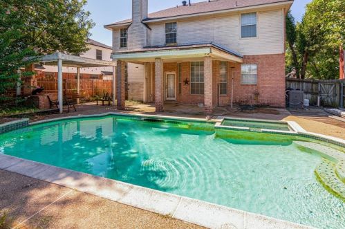 9025 Tyne Trl, Fort Worth TX  76118-7502 exterior