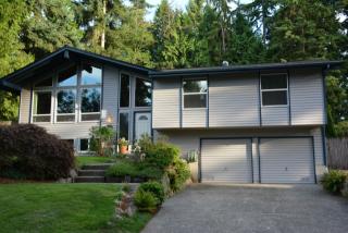 12109 68th Pl, Kirkland, WA 98033-8426