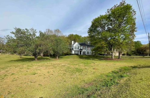 130 Hawthorne Cir, Lagrange, GA 30240-9711