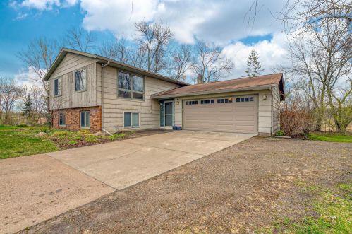 24607 Greenway Ave, Columbus, MN 55025
