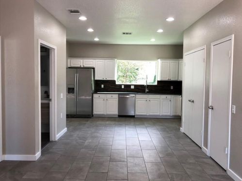 2917 16th St, Austin TX  78702-1540 exterior